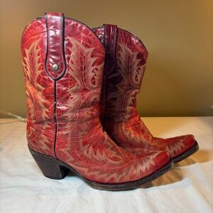 Corral Women’s Red Leather Embroidered Snip Toe Boots Size 10 Mid Calf